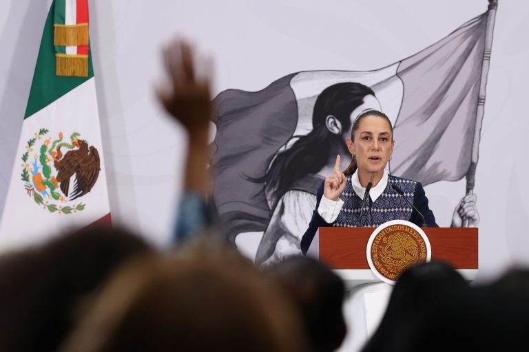 Tras 15 muertos, ordena Sheinbaum visitas diarias a centros de ICE